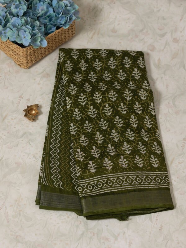 Women Green Semi Linen Digital Printed Saree SL200