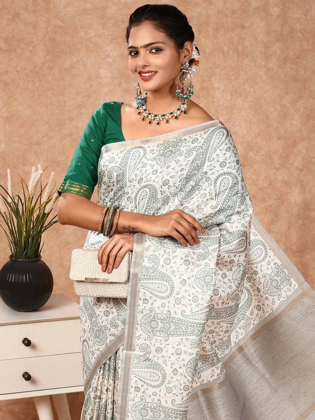 1_f048eb44-e50f-4f3a-9610-fa5b24e45bb2 1_f048eb44-e50f-4f3a-9610-fa5b24e45bb2